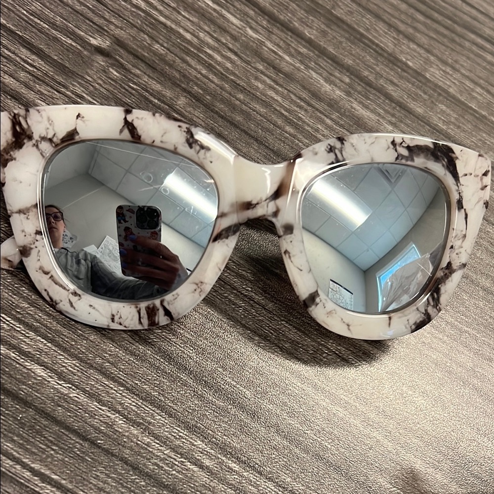 Marble Qua Sunglasses